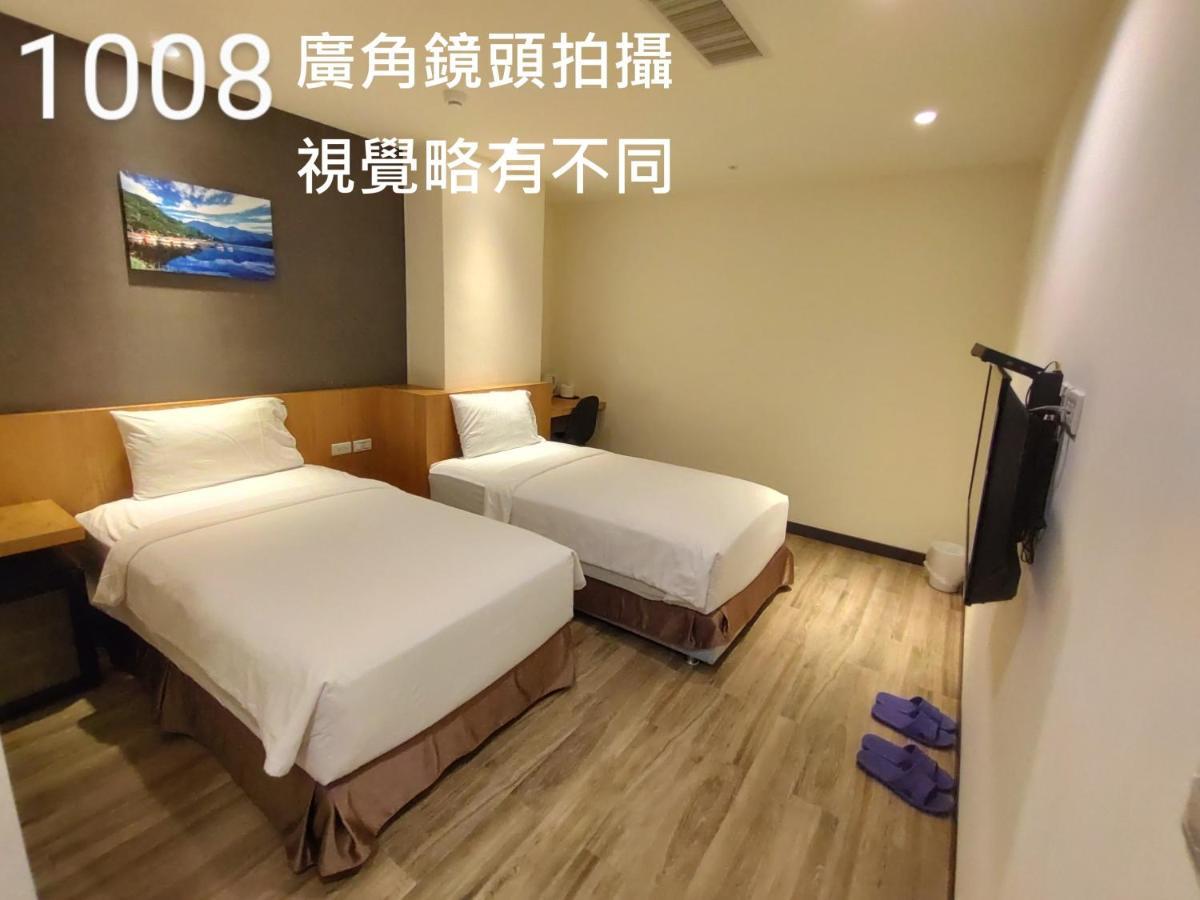 Honest & Warm Hotel Таоуан Екстериор снимка