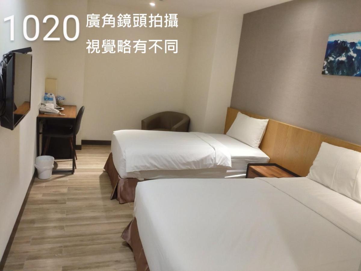 Honest & Warm Hotel Таоуан Екстериор снимка